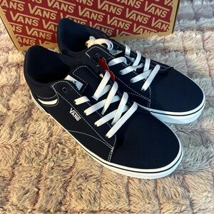 Vans Off The Wall Sedan Kids Sneakers Size 6.0